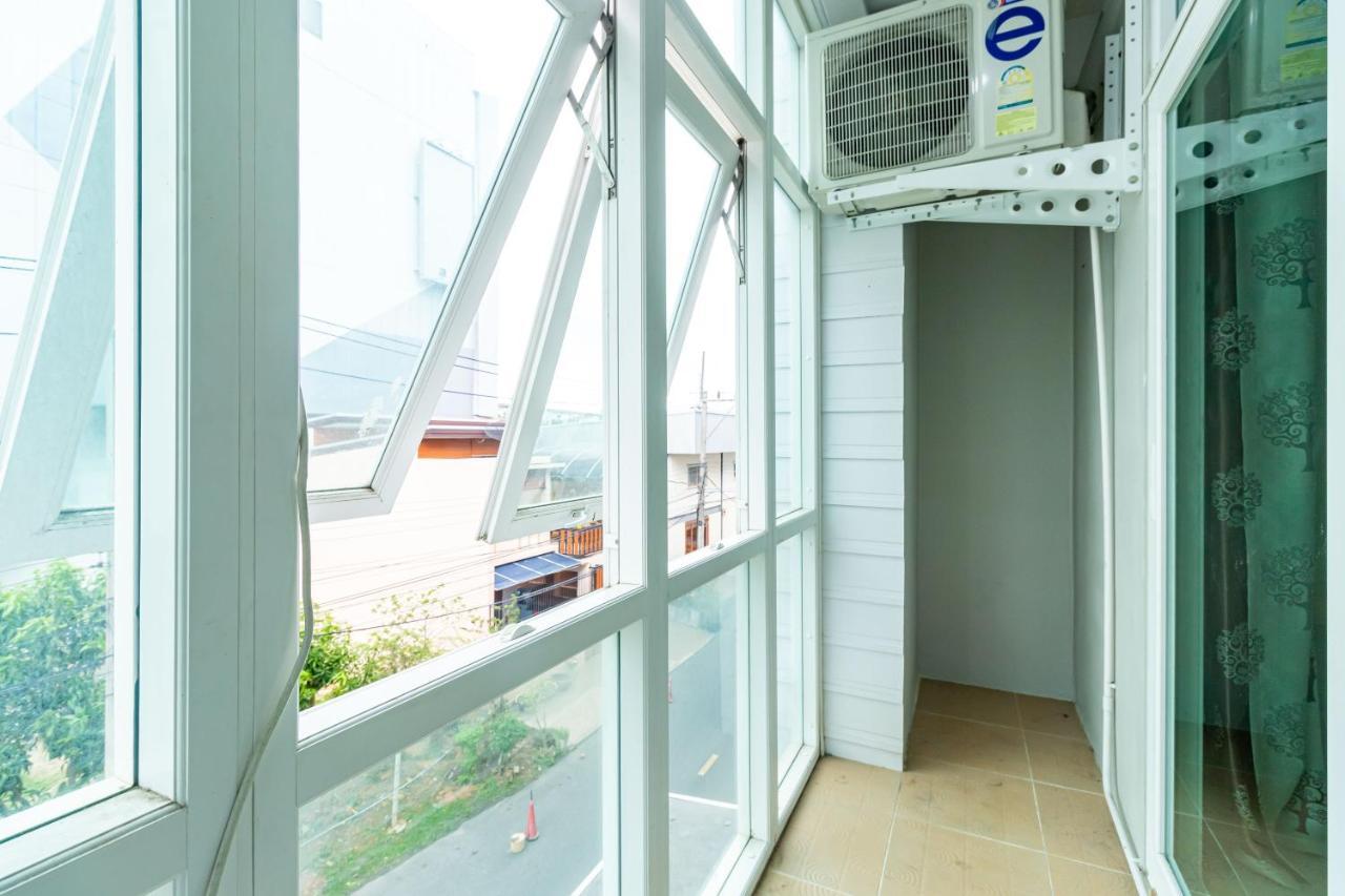 Central View Hostel Хатъяй Экстерьер фото
